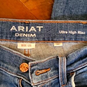 Ariat Ultra High Rise wide leg denim jean. 30R